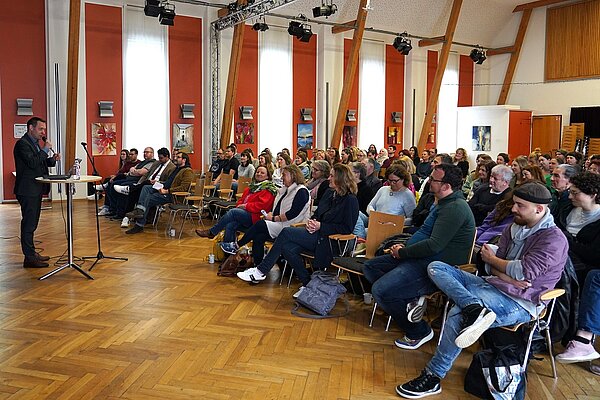 Austauschtreffen der Träger der Jugendhilfe: Gemeinsam agieren für die Kinder und Familien im Nürnberger Land
